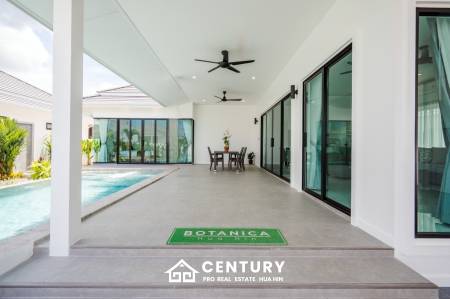 Contemporary 3-Bed Villa in Hua Hin