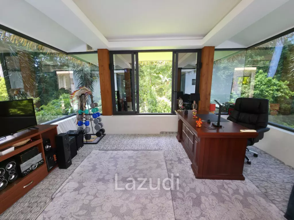 Hot Priced 3+1 Bed Bali Style Villa in Mae Nam