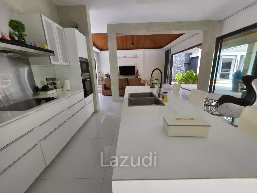 Hot Priced 3+1 Bed Bali Style Villa in Mae Nam