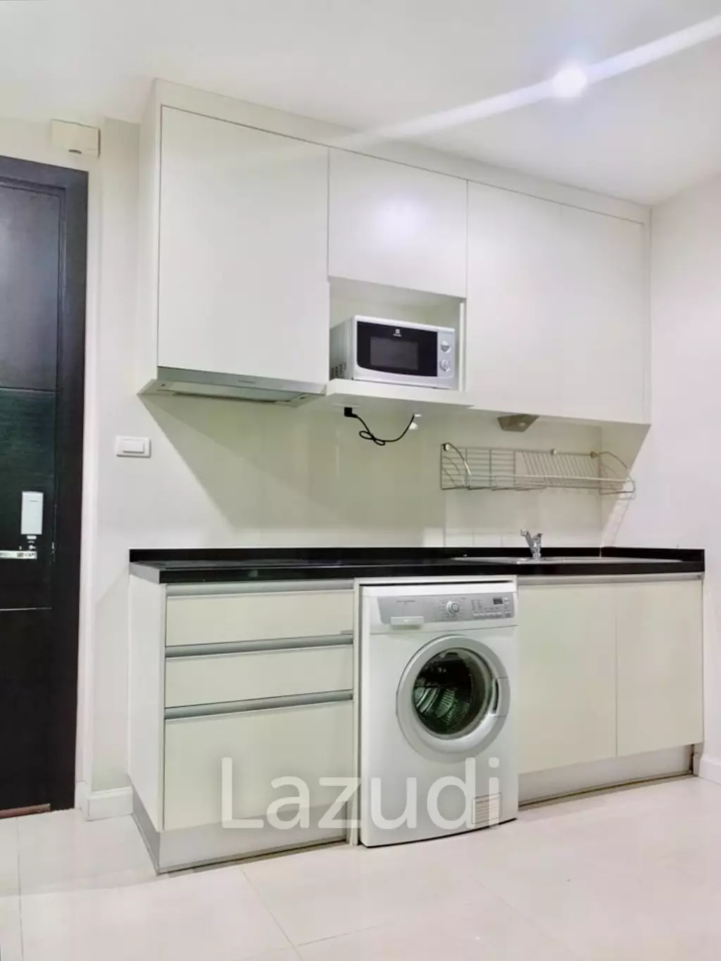 1 Bedroom 1 Bathroom 50 SQ.M O2 Hip