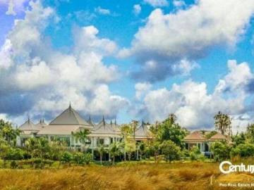 PALM HILLS HOMES : Outstanding Luxury 6 Pool Villa on Golf Course