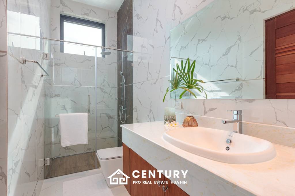 444 Kvm 3 Seng 3 Bad Villa for Salg