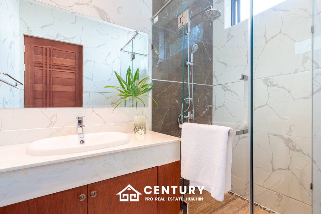 444 Kvm 3 Seng 3 Bad Villa for Salg