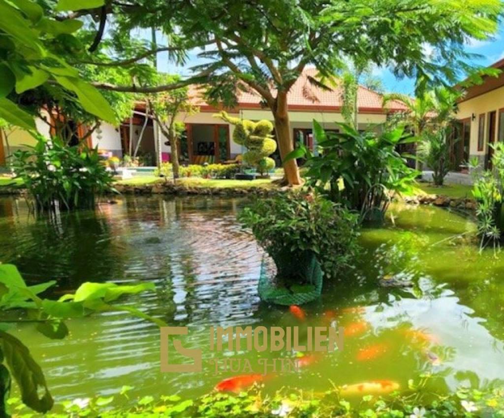 HANA VILLAGE 3  : 5 bed pool villa