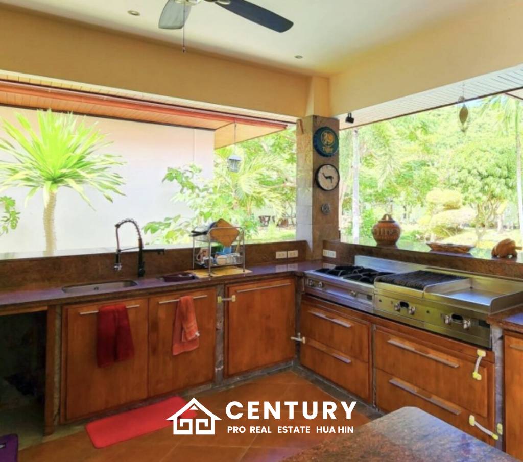 HANA VILLAGE 3  : 5 bed pool villa