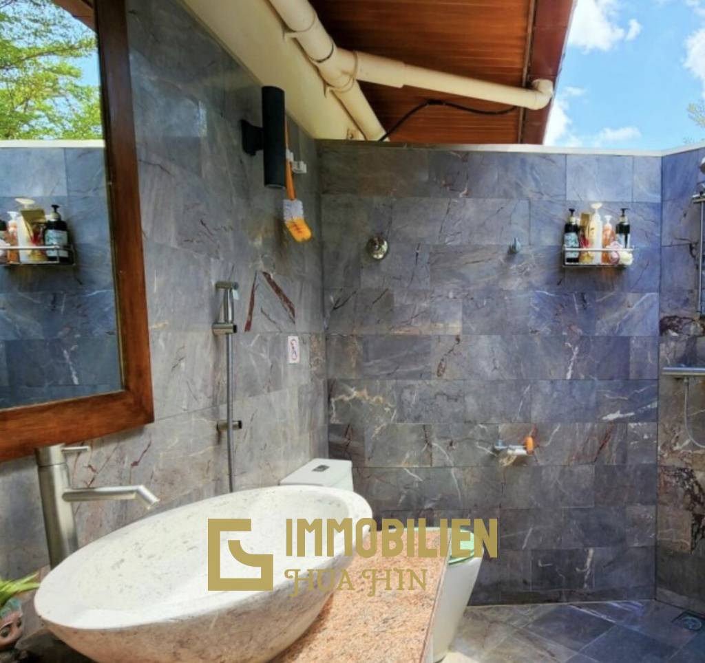 HANA VILLAGE 3  : 5 bed pool villa