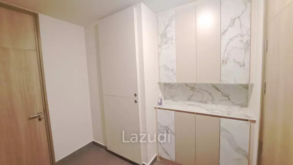 1 Bed 1 Bath 45 SQ.M Noble Ploenchit