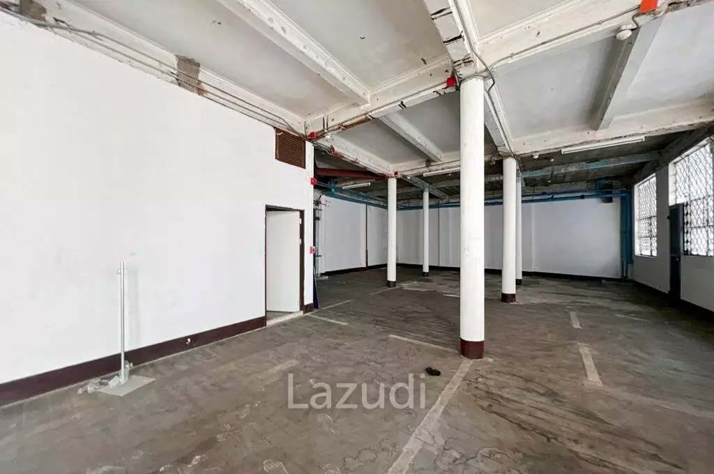 Prime Retail Spaces for Rent on Yaowarat Road, Chinatown Bangkok - Unbeatable Location