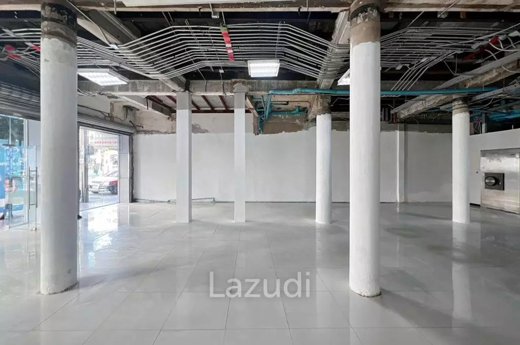 Prime Retail Spaces for Rent on Yaowarat Road, Chinatown Bangkok - Unbeatable Location