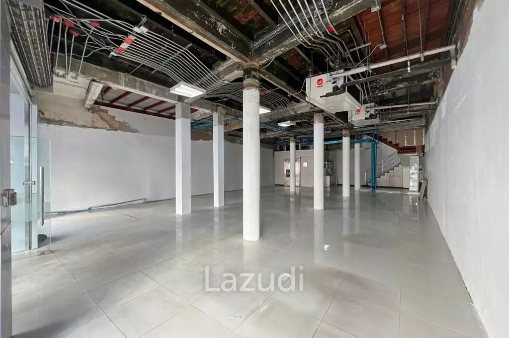 Prime Retail Spaces for Rent on Yaowarat Road, Chinatown Bangkok - Unbeatable Location