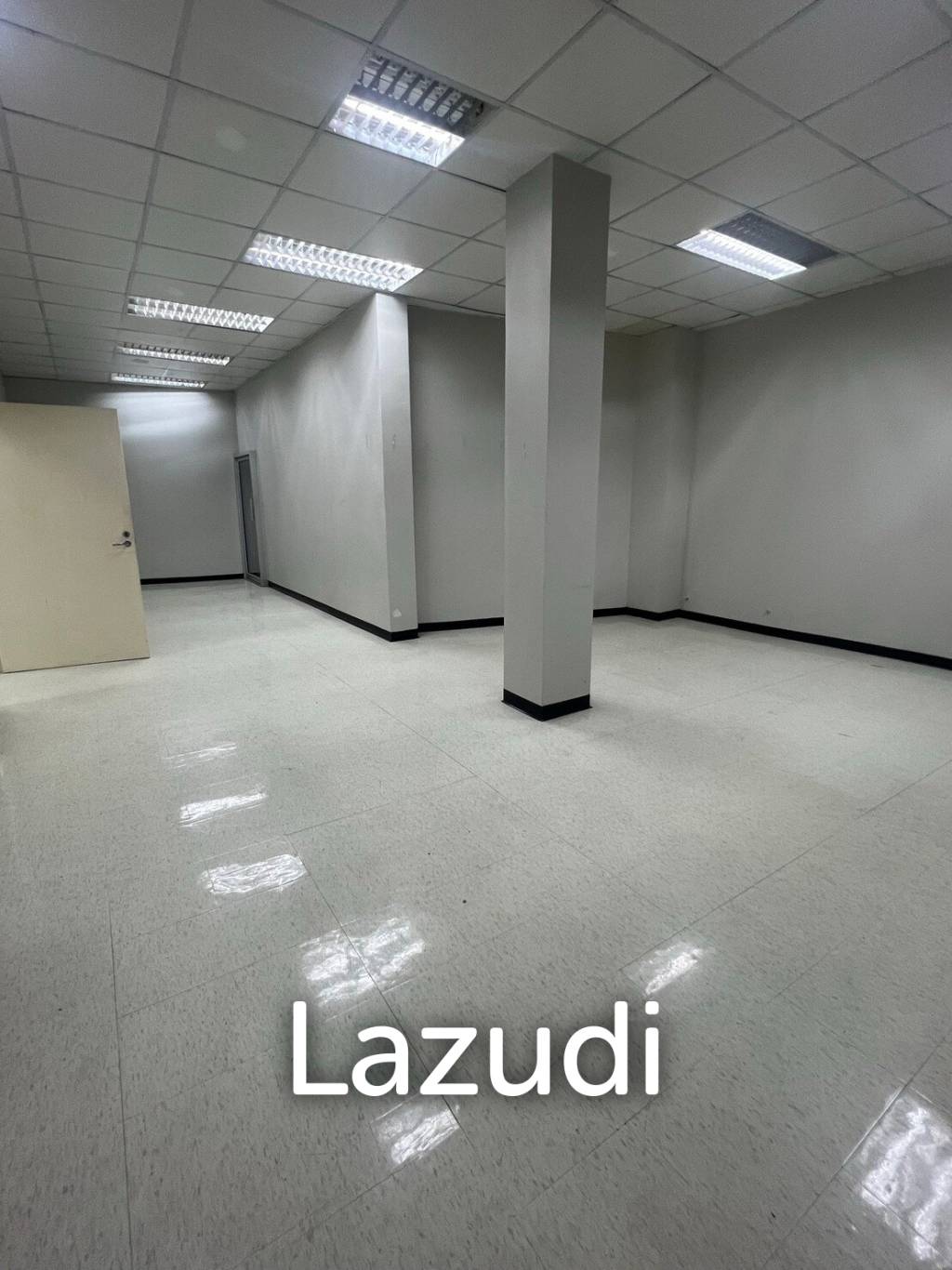 Prime Retail Spaces for Rent on Yaowarat Road, Chinatown Bangkok - Unbeatable Location