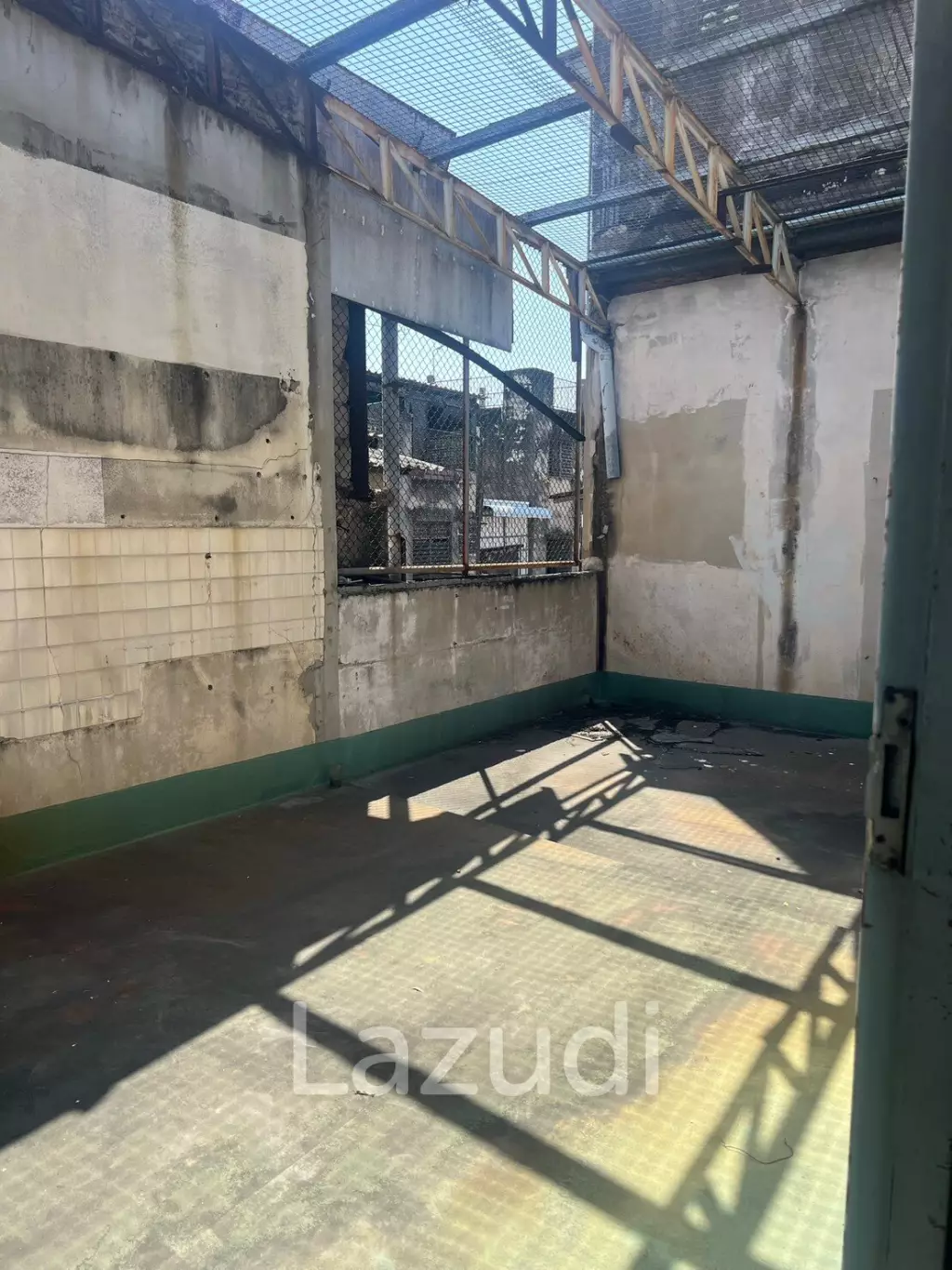 Prime Retail Spaces for Rent on Yaowarat Road, Chinatown Bangkok - Unbeatable Location