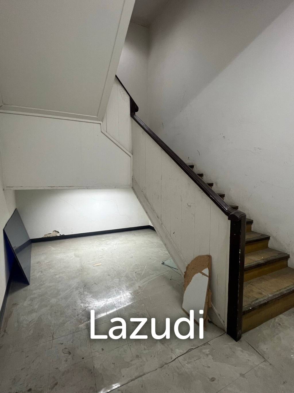 Prime Retail Spaces for Rent on Yaowarat Road, Chinatown Bangkok - Unbeatable Location
