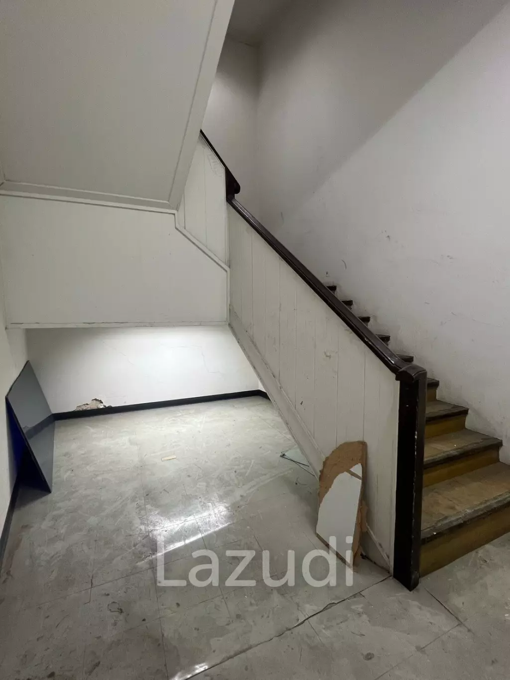 Prime Retail Spaces for Rent on Yaowarat Road, Chinatown Bangkok - Unbeatable Location