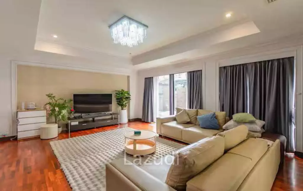 5 Bed 5 Bath 456 SQ.M Noble House Thonglor 25