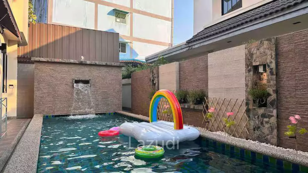 5 Bed 5 Bath 456 SQ.M Noble House Thonglor 25