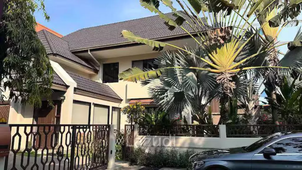 5 Bed 5 Bath 456 SQ.M Noble House Thonglor 25