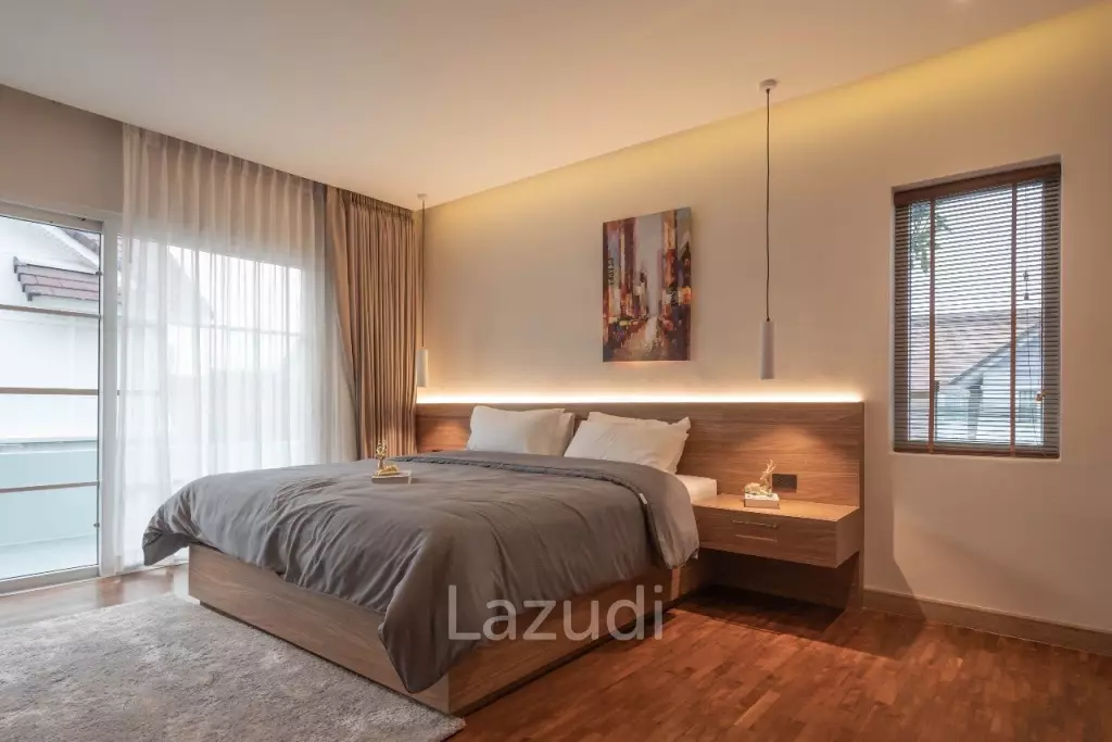 3 Bedrooms 4 Bathrooms 360 Sqm. Central Park Hill side 