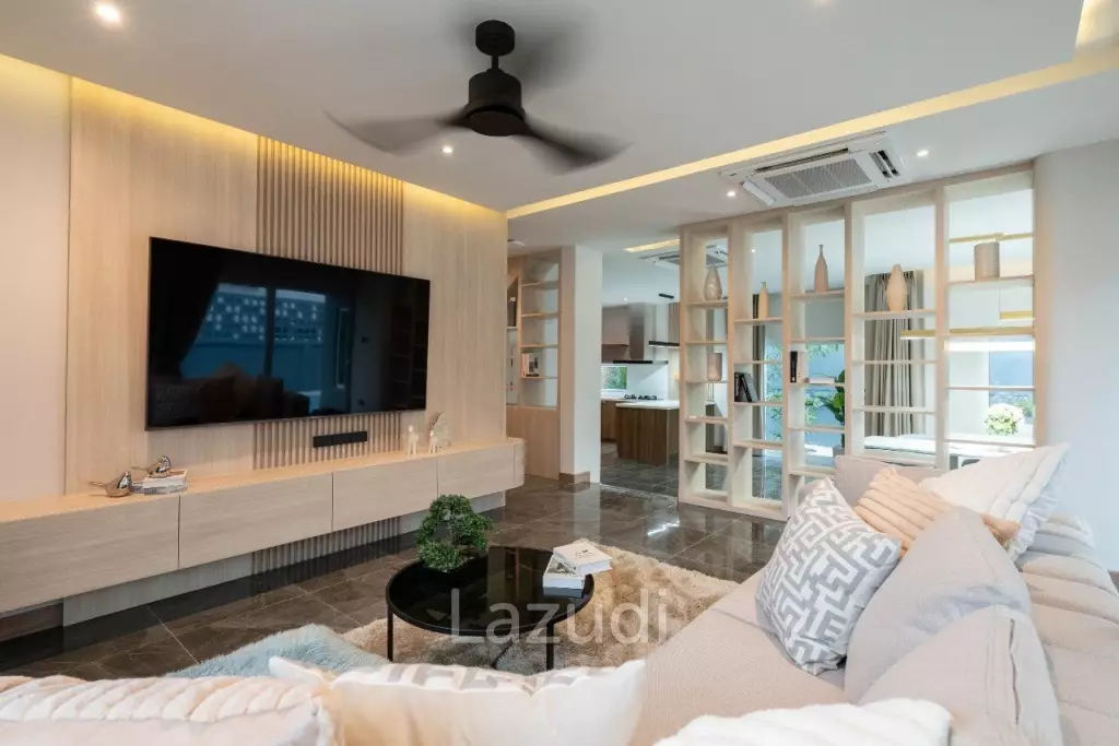 3 Bedrooms 4 Bathrooms 360 Sqm. Central Park Hill side 