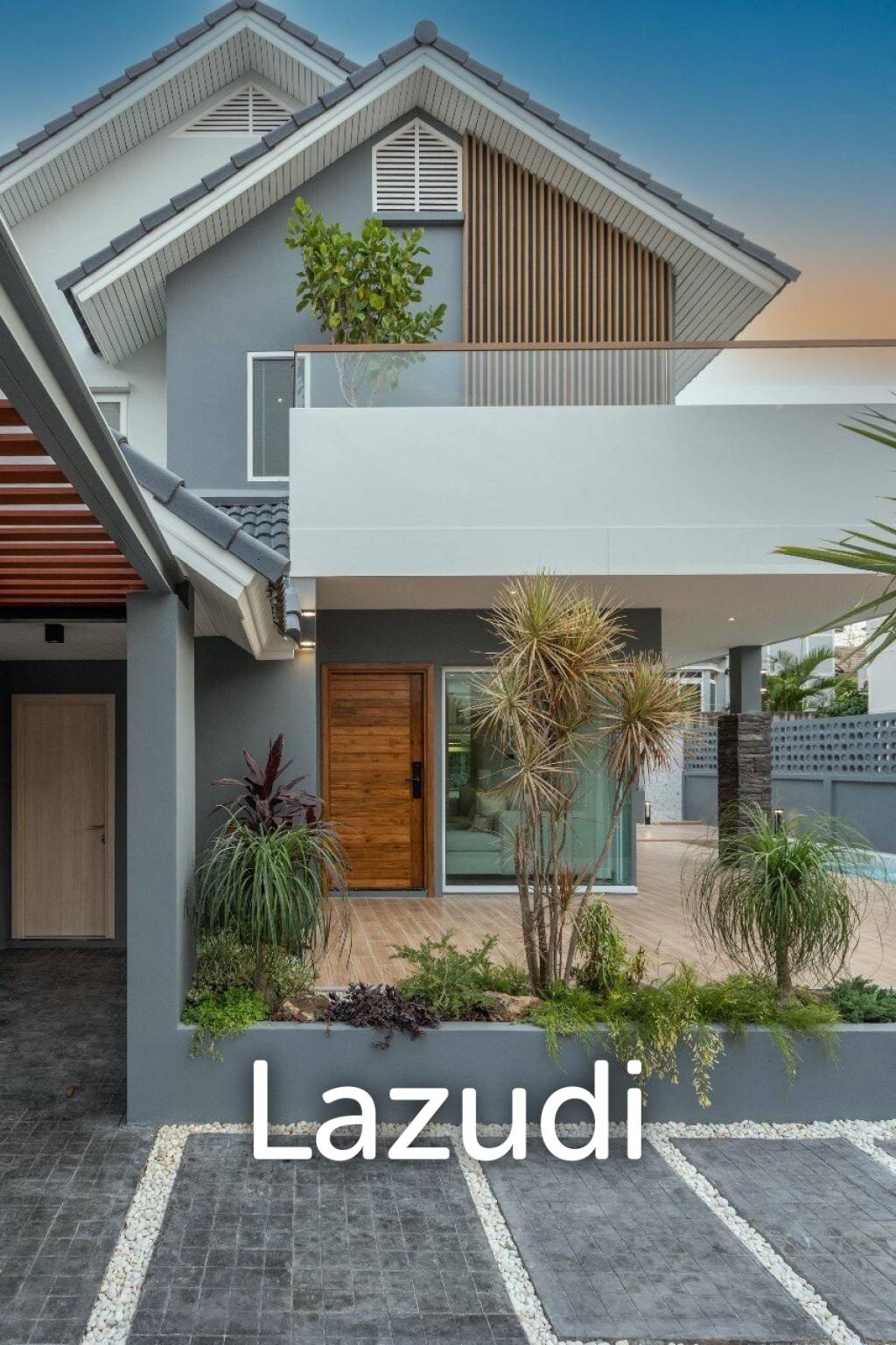 3 Bedrooms 4 Bathrooms 360 Sqm. Central Park Hill side 