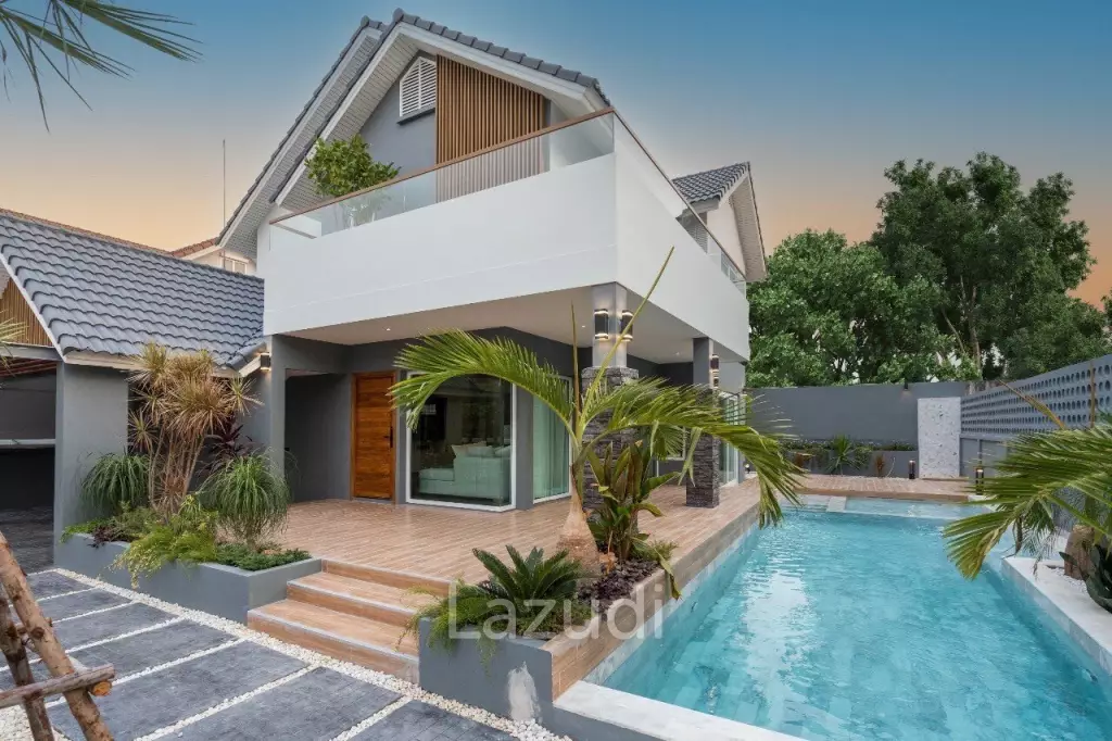 3 Bedrooms 4 Bathrooms 360 Sqm. Central Park Hill side 