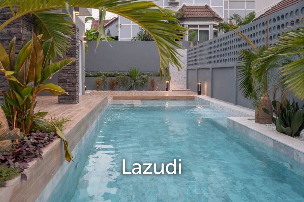3 Bedrooms 4 Bathrooms 360 Sqm. Central Park Hill side 