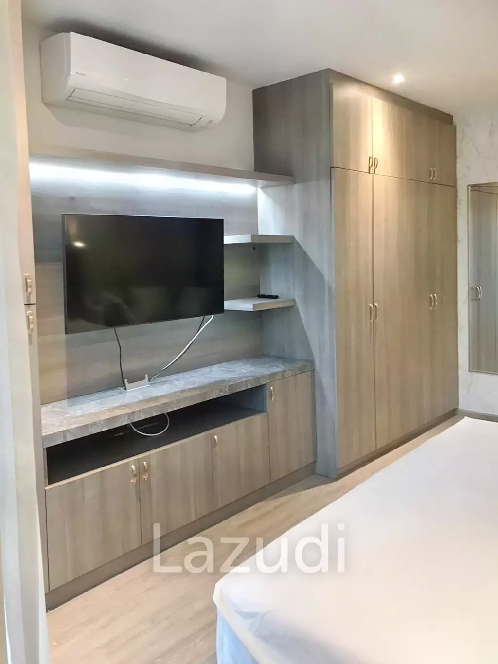 1 Bed 1 Bath 30 SQ.M. RHYTHM Ekkamai
