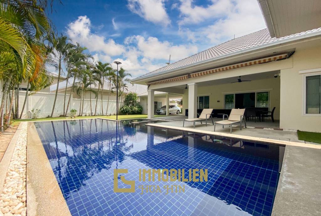 Gold A: 4 Schlafzimmer Pool Villa