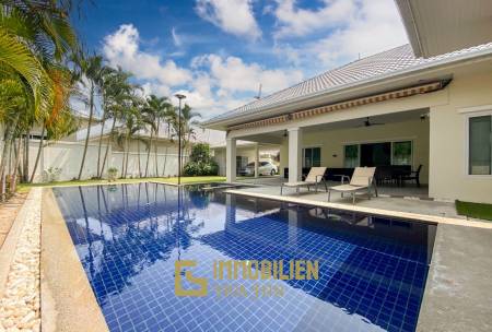 Gold A: 4 Schlafzimmer Pool Villa