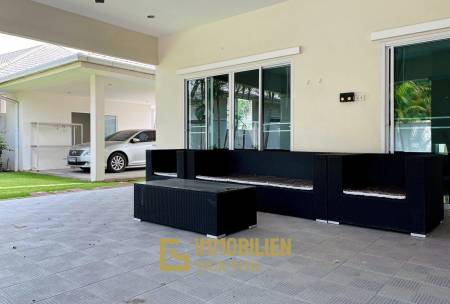 Gold A: 4 Schlafzimmer Pool Villa