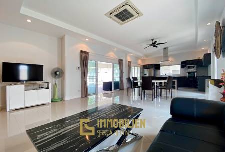 Gold A: 4 Schlafzimmer Pool Villa