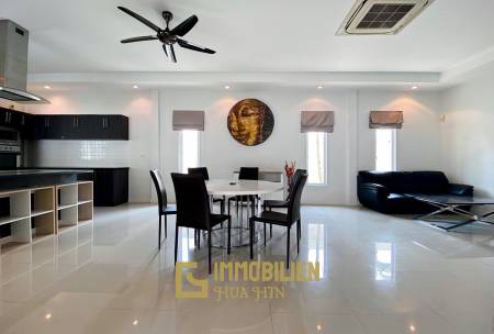 Gold A: 4 Schlafzimmer Pool Villa