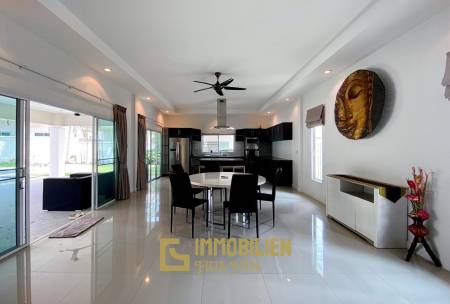 Gold A: 4 Schlafzimmer Pool Villa