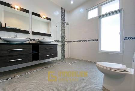Gold A: 4 Schlafzimmer Pool Villa