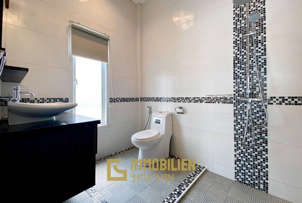 Gold A: 4 Schlafzimmer Pool Villa