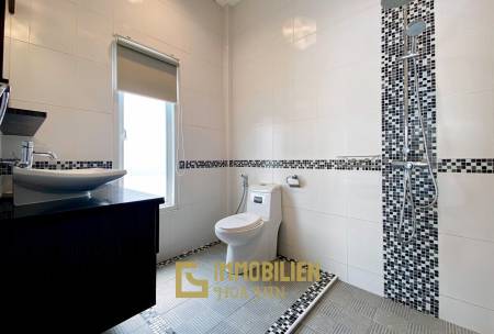 Gold A: 4 Schlafzimmer Pool Villa