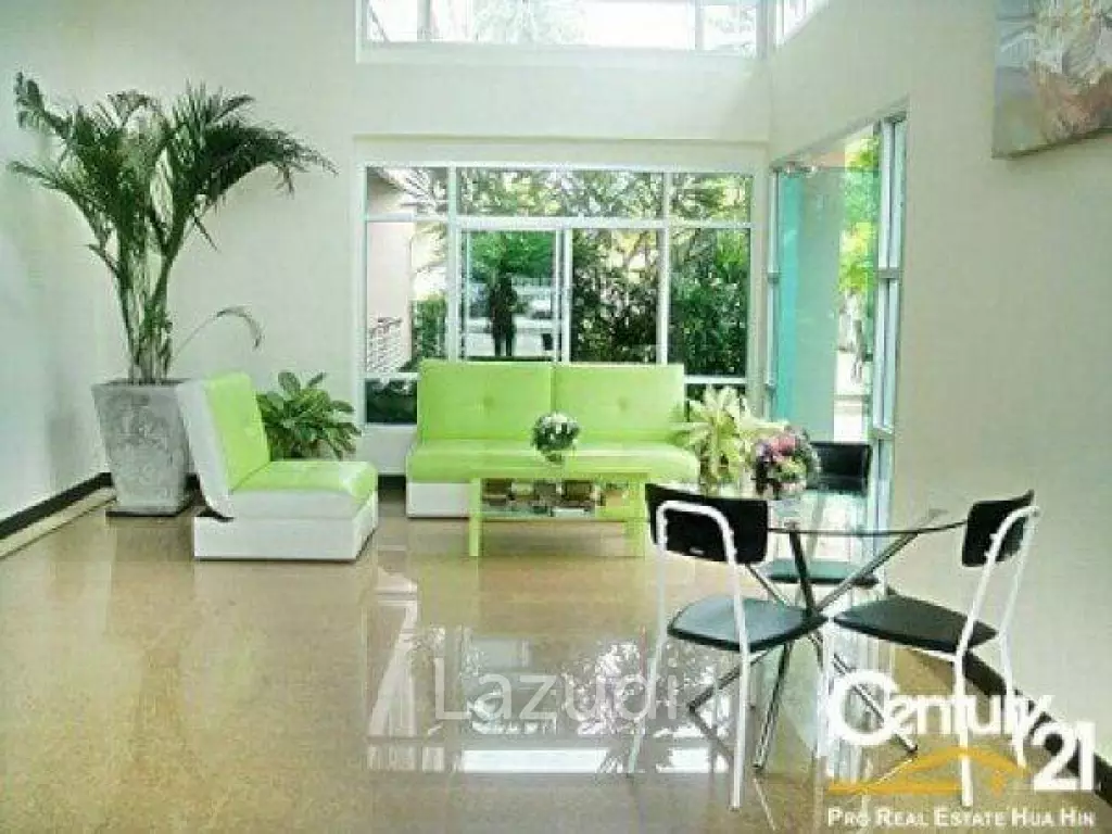1 Bedroom Condo for sale in town