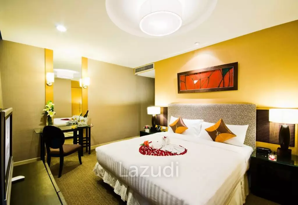 3 Bed 3 Bath 180 SQ.M Urbana Sathorn