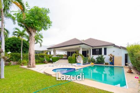 LAGUNA VILLAGE  : Good value 3 bed pool villa near town