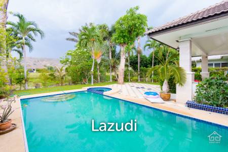 LAGUNA VILLAGE  : Good value 3 bed pool villa near town
