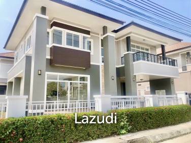 A luxury house with 5 bedrooms for sale