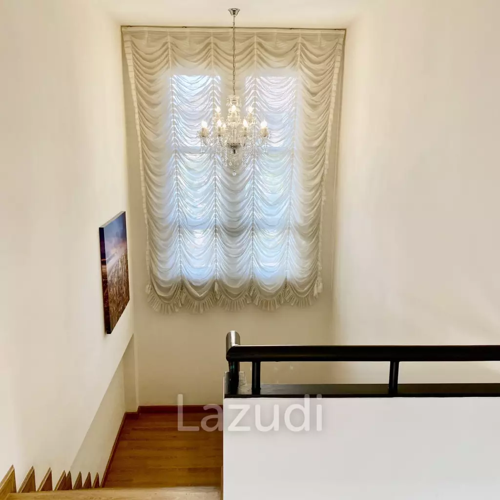 A luxury house with 5 bedrooms for sale
