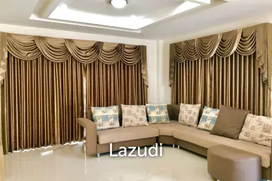 ขายบ้านหรูหลังใหญ่ขนาด 5 ห้องนอนในโรงการ