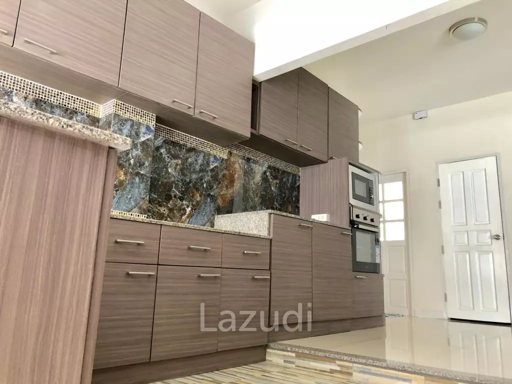 A luxury house with 5 bedrooms for sale