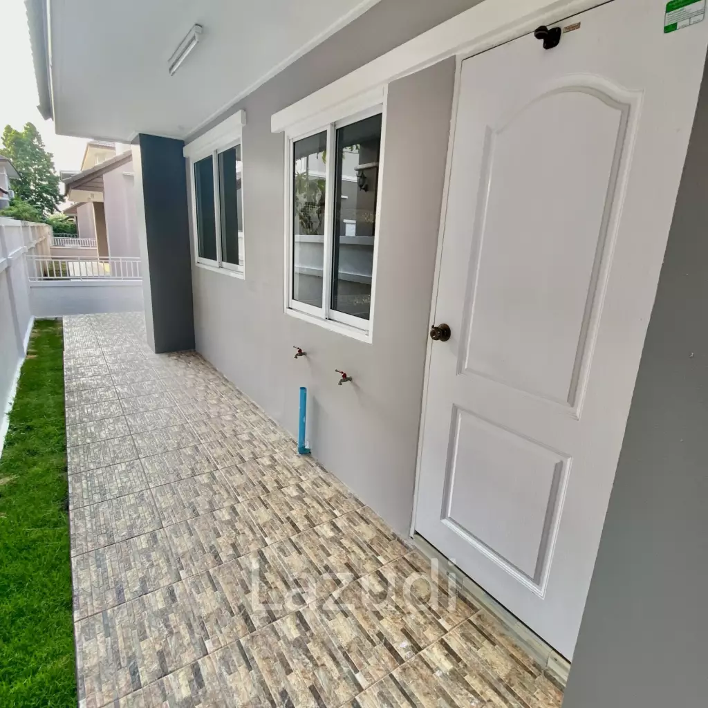 A luxury house with 5 bedrooms for sale