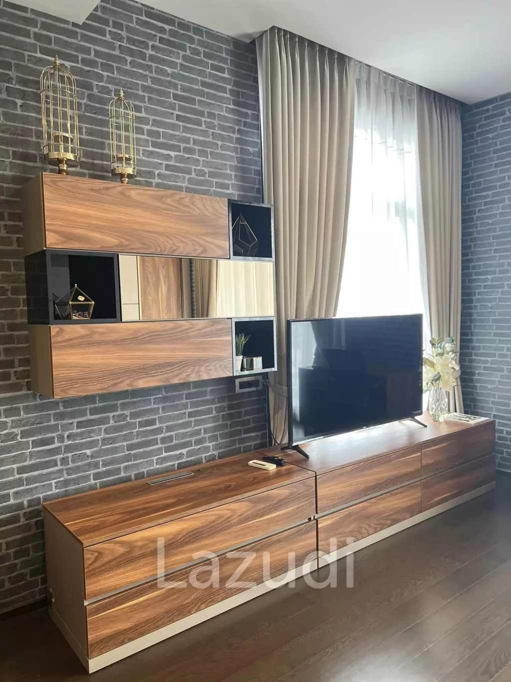 2 Bed 2 Bath 81 SQ.M The XXXIX BY SANSIRI