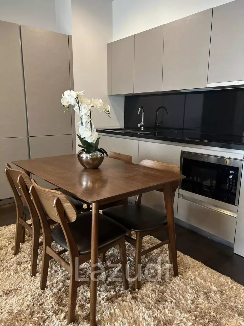 2 Bed 2 Bath 81 SQ.M The XXXIX BY SANSIRI