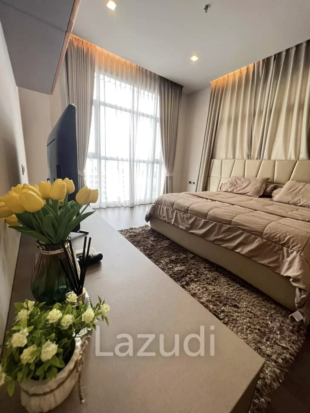 2 Bed 2 Bath 81 SQ.M The XXXIX BY SANSIRI