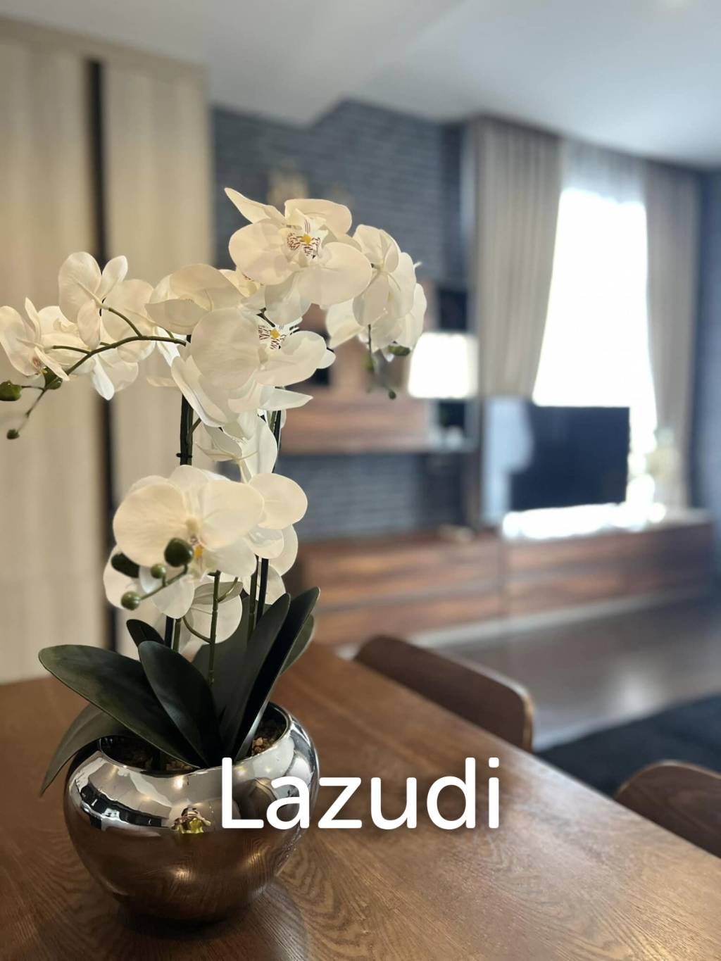 2 Bed 2 Bath 81 SQ.M The XXXIX BY SANSIRI