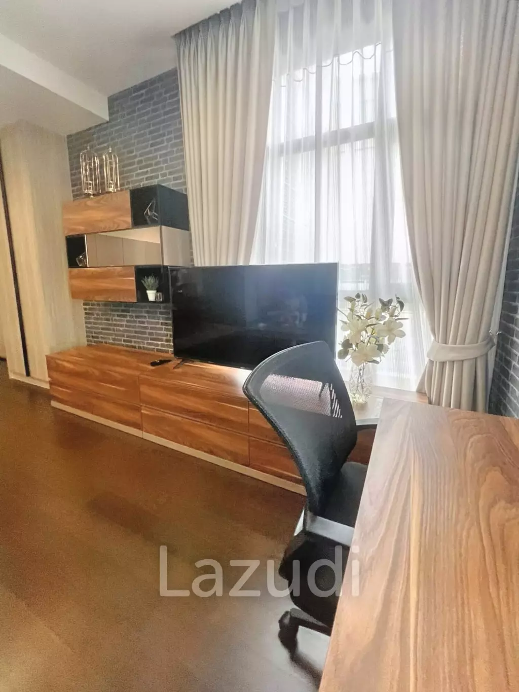 2 Bed 2 Bath 81 SQ.M The XXXIX BY SANSIRI
